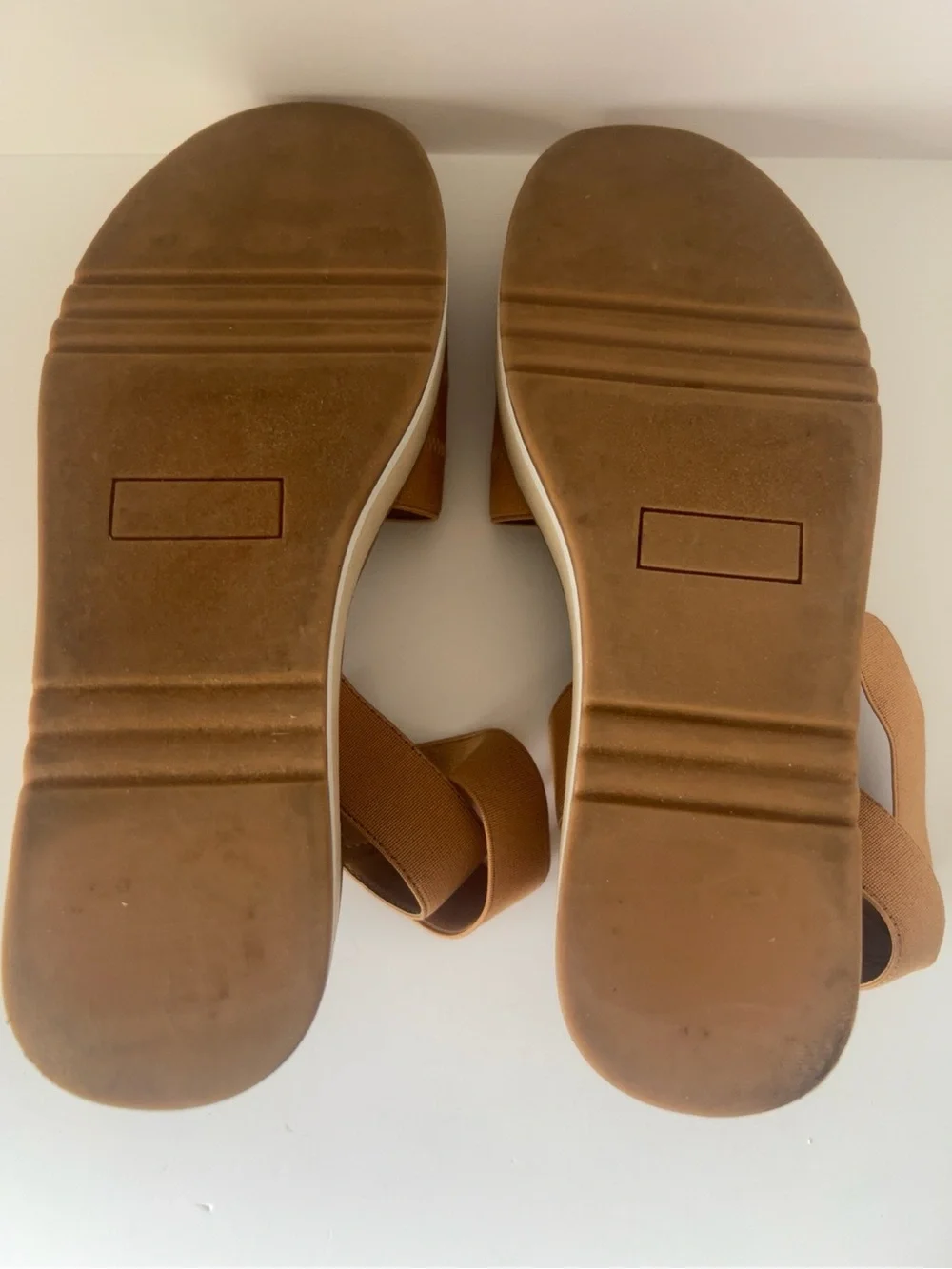 Nordstrom Rack Platform Sandals Women’s Size 8M Camel Stretch Slingback Comfort
